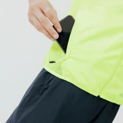 VESTE COUPE VENT SANS MANCHES DE RUNNING HOMME KALENJI RUN WIND JAUNE FLUO -CourseKalenji veste coupe vent sans manches de running homme kalenji run wind jaune fluo 11